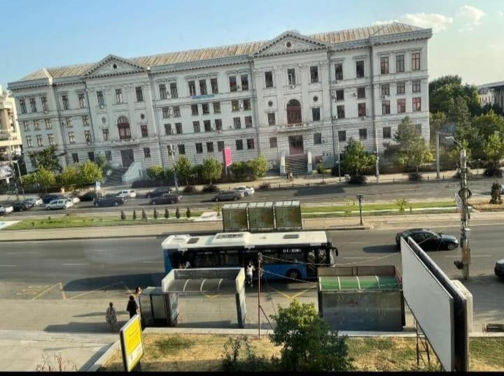 Apartament Lux Ultracentral Craiova Exterior foto